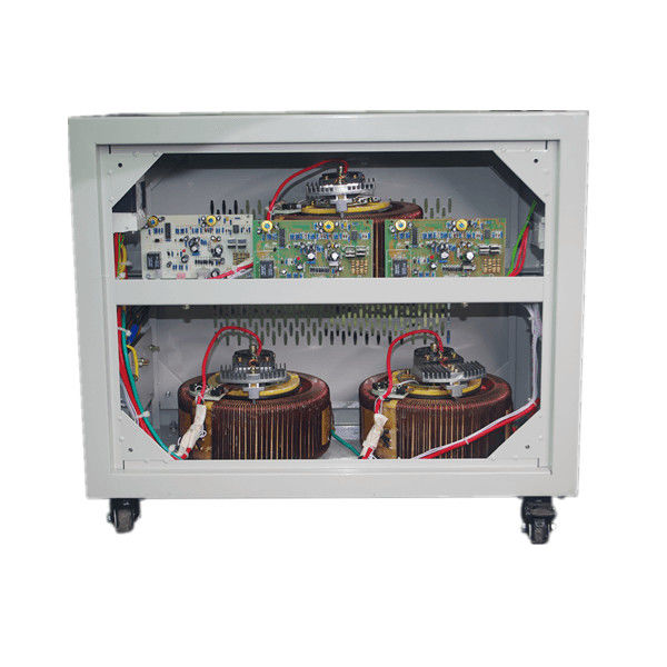 プリンター三相電圧安定装置15KVA 380V、3は電圧安定器を段階的に行ないます